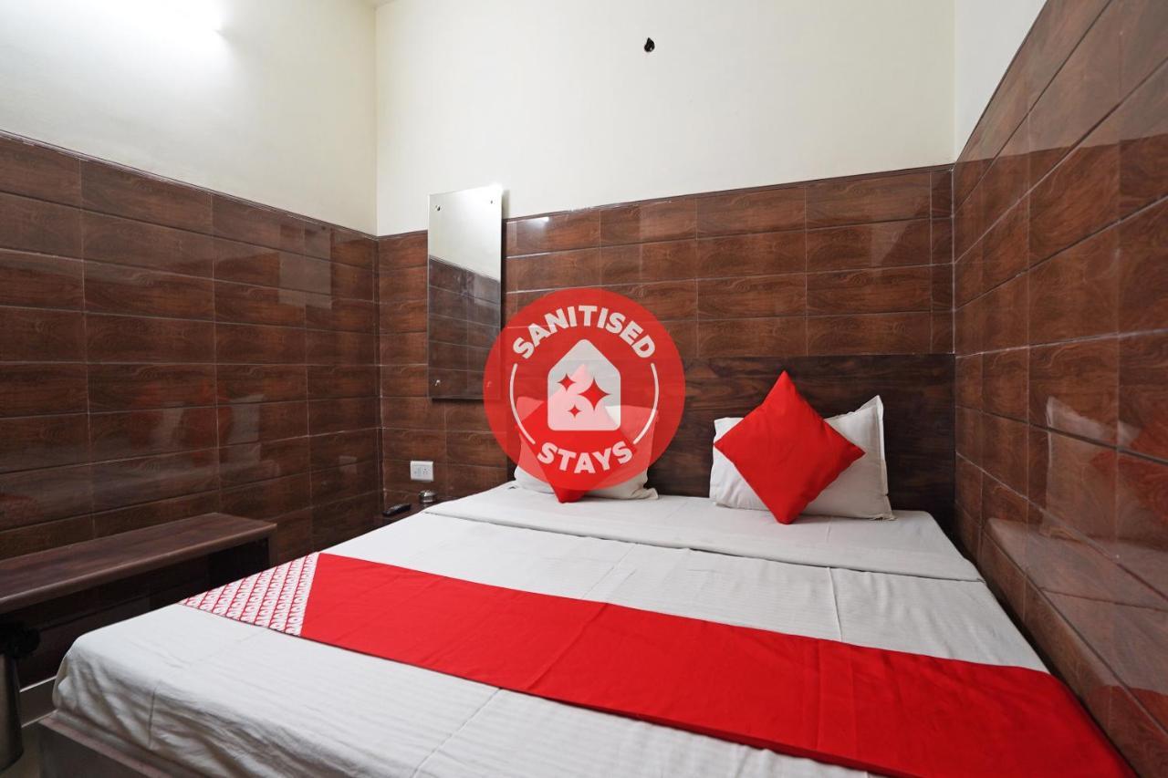 Hotel O Shri Sai Guest House Делхи Екстериор снимка