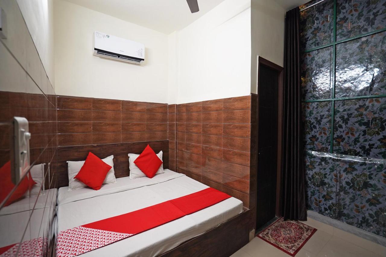 Hotel O Shri Sai Guest House Делхи Екстериор снимка