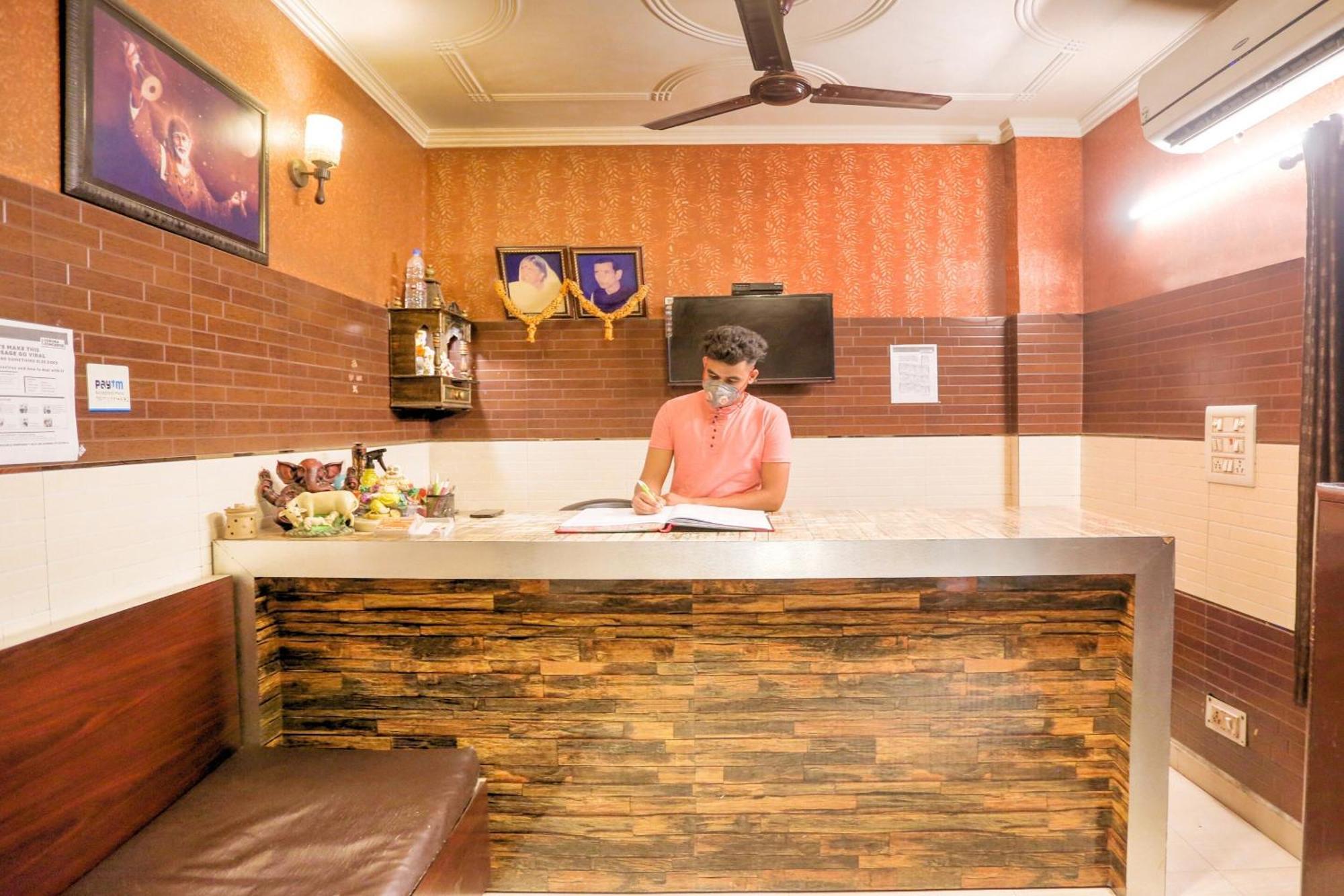 Hotel O Shri Sai Guest House Делхи Екстериор снимка