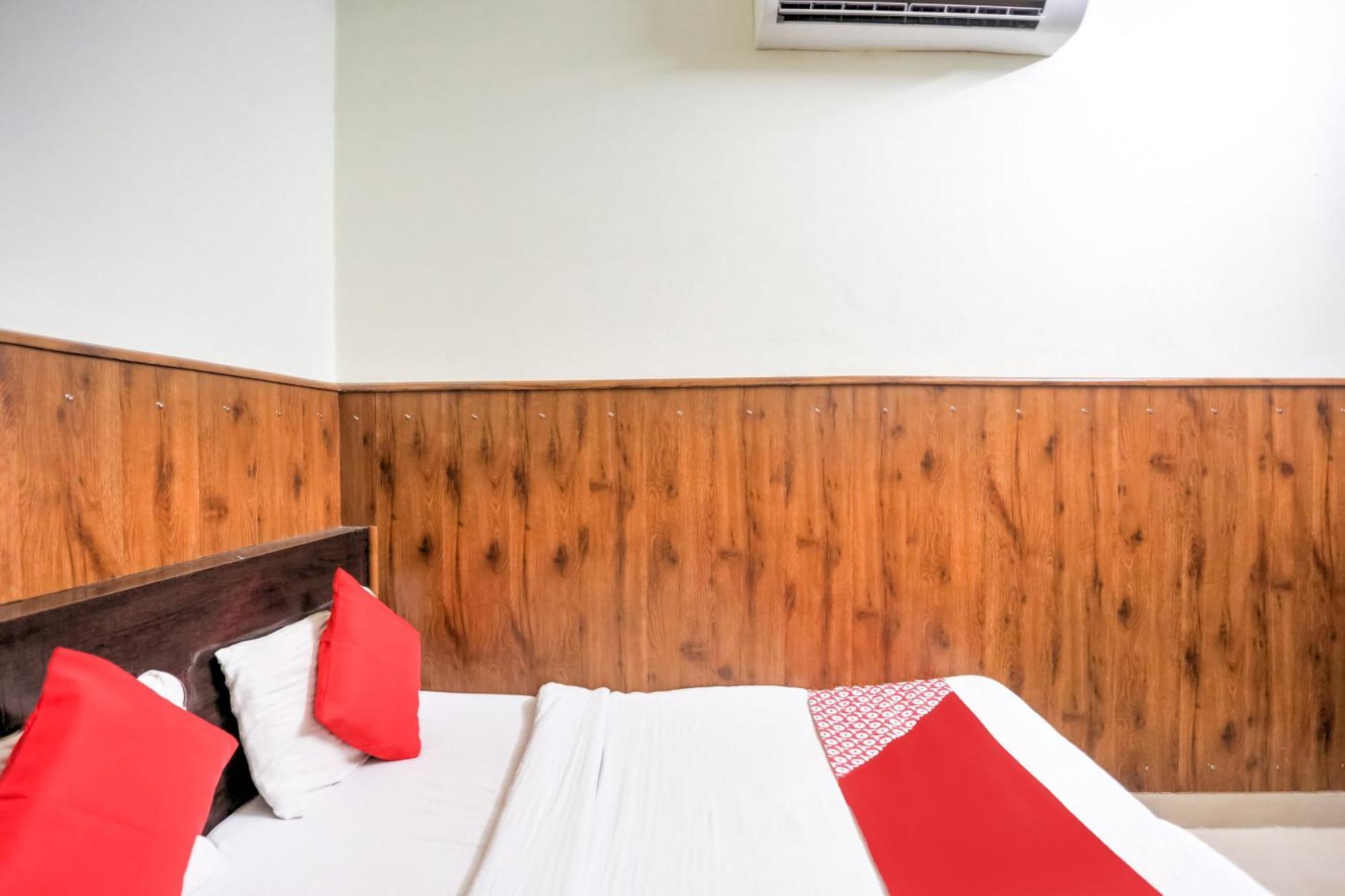 Hotel O Shri Sai Guest House Делхи Екстериор снимка