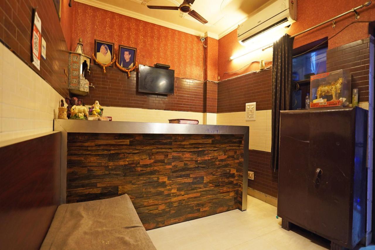 Hotel O Shri Sai Guest House Делхи Екстериор снимка