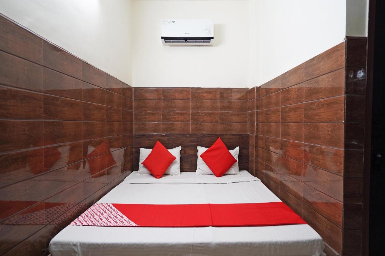 Hotel O Shri Sai Guest House Делхи Екстериор снимка