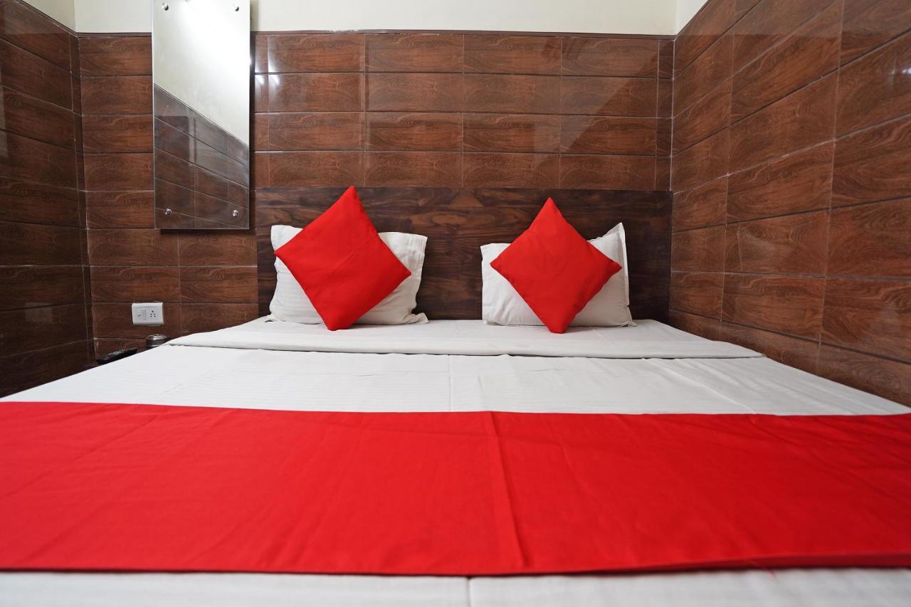 Hotel O Shri Sai Guest House Делхи Екстериор снимка