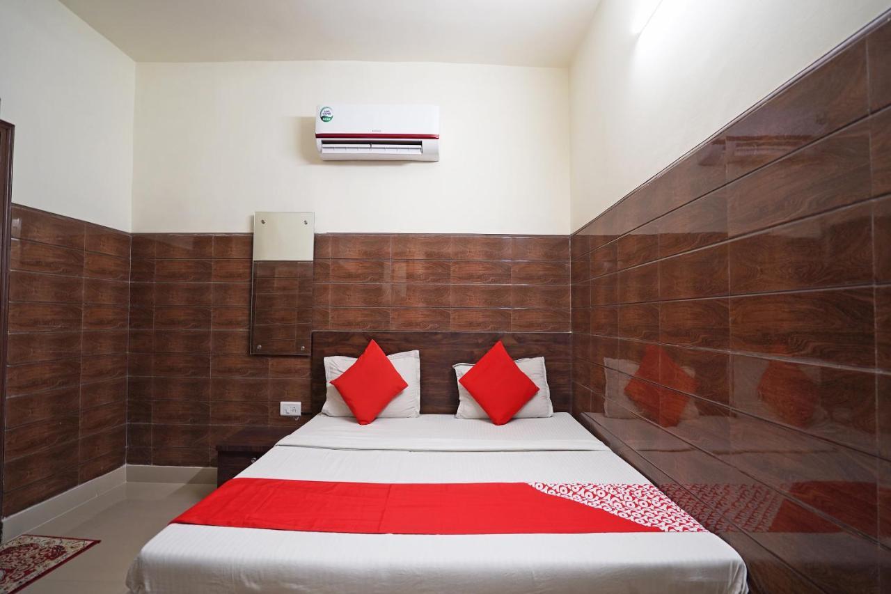 Hotel O Shri Sai Guest House Делхи Екстериор снимка